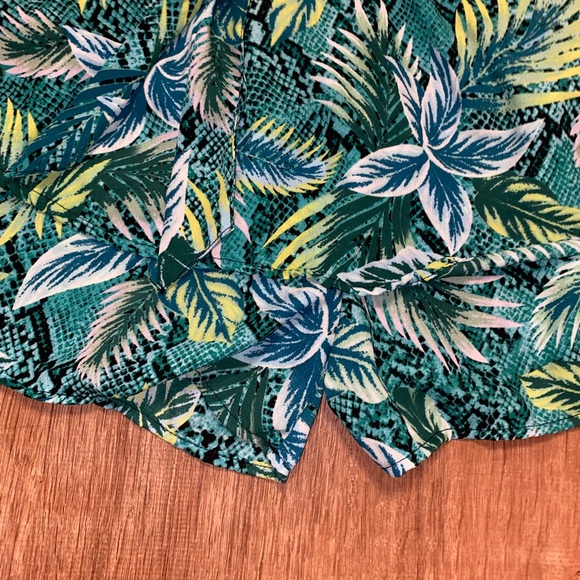 Women’s Tropical Romper - Picture 6 of 10